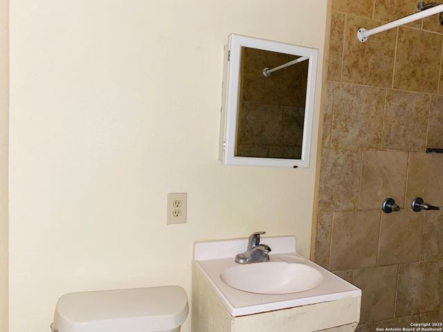 1538 Brighton, San Antonio, TX 78211