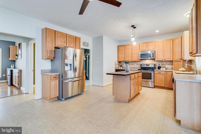 9420 RIVER VIEW RD, Broomes Island, MD 20615