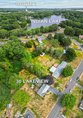 30 Lakeview Drive, Milford, CT 06460