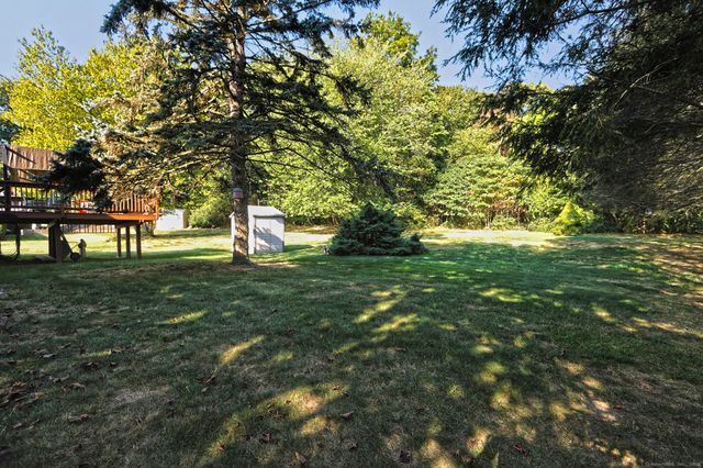 30 Lakeview Drive, Milford, CT 06460