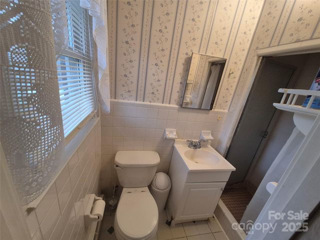 866 Oak Street, Troy, NC 27371