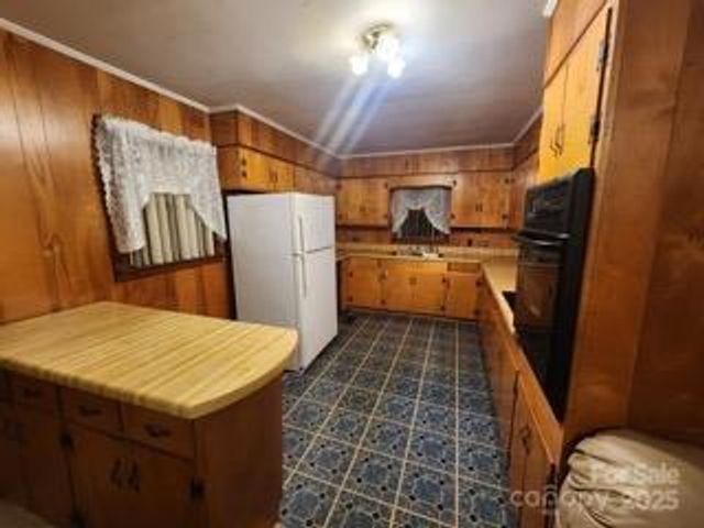 866 Oak Street, Troy, NC 27371