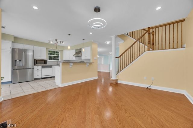 2002 S Branch Dr, Readington Twp., NJ 08889