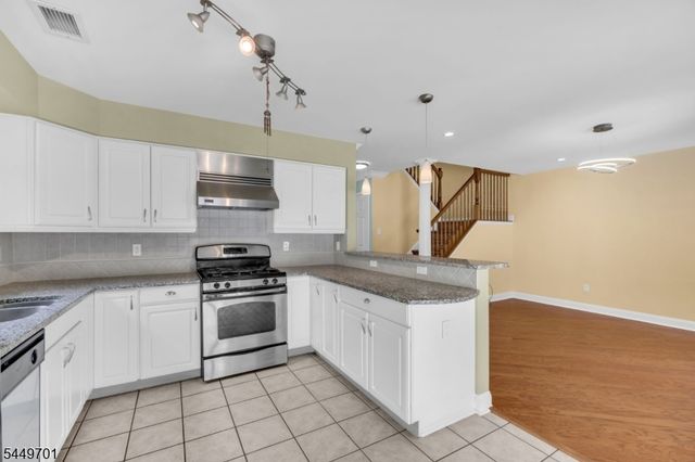 2002 S Branch Dr, Readington Twp., NJ 08889