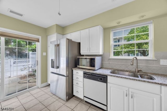 2002 S Branch Dr, Readington Twp., NJ 08889