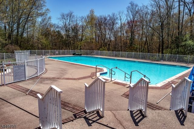 2002 S Branch Dr, Readington Twp., NJ 08889