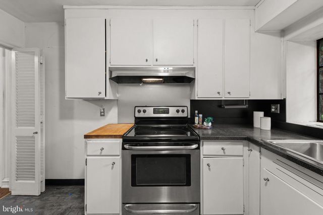 30 GUERNSEY RD, Swarthmore, PA 19081