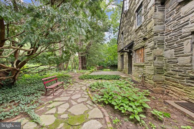 30 GUERNSEY RD, Swarthmore, PA 19081