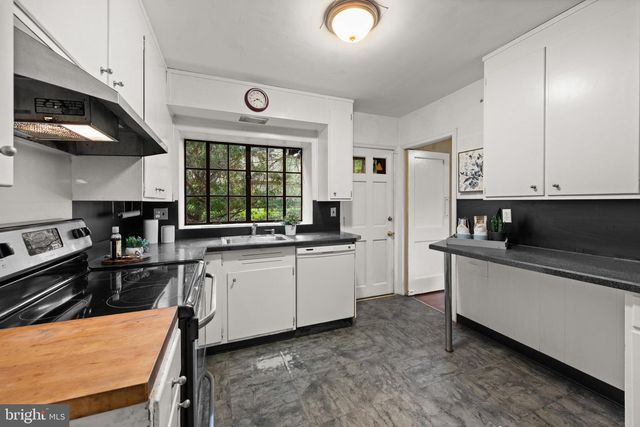 30 GUERNSEY RD, Swarthmore, PA 19081