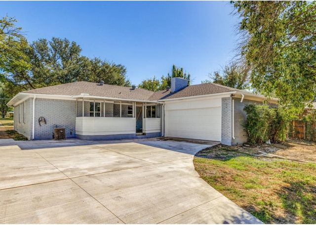 8011 Woodhue Road, Dallas, TX 75228