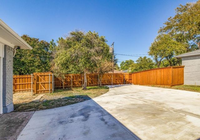 8011 Woodhue Road, Dallas, TX 75228