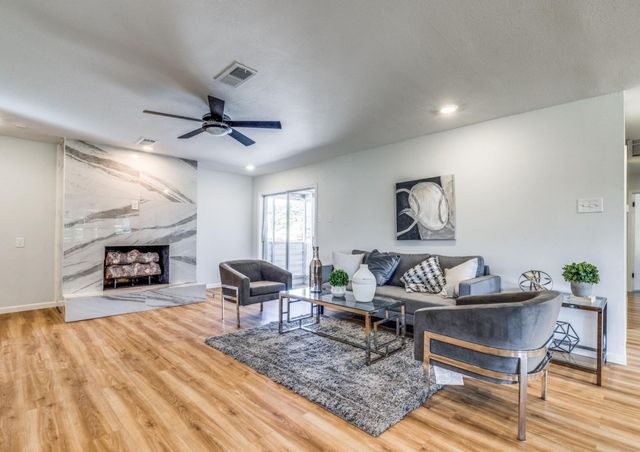 8011 Woodhue Road, Dallas, TX 75228