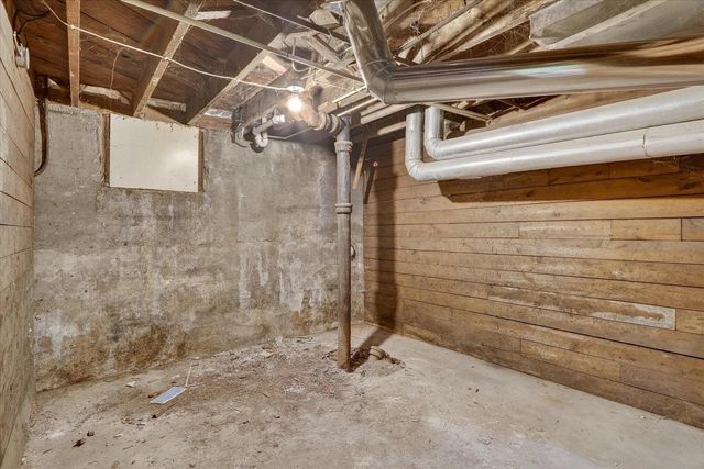 708 W Grand Avenue, Beloit, WI 53511