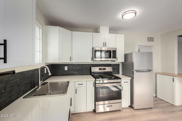 4010 N 11TH Avenue, Phoenix, AZ 85013