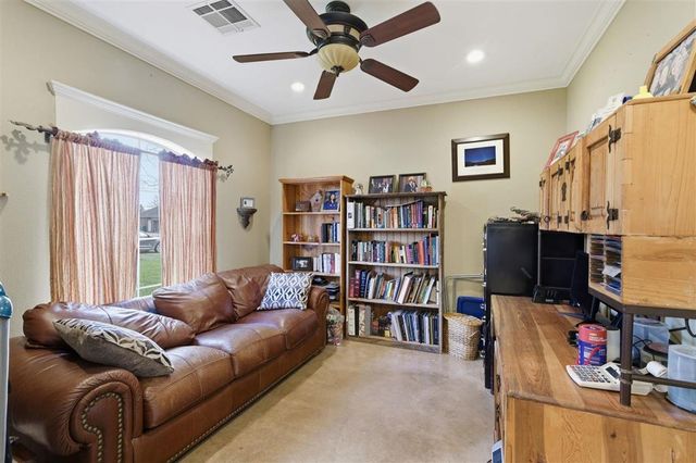 975 N Kade Ln, Lake Charles, LA 70605