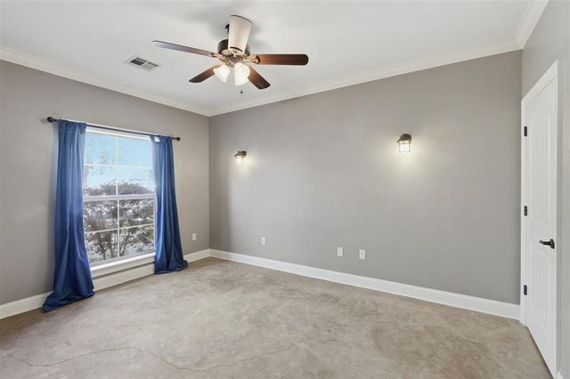 975 N Kade Ln, Lake Charles, LA 70605