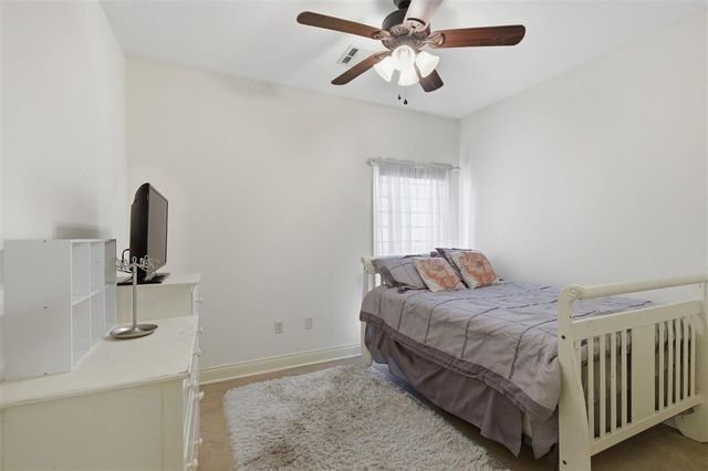 975 N Kade Ln, Lake Charles, LA 70605