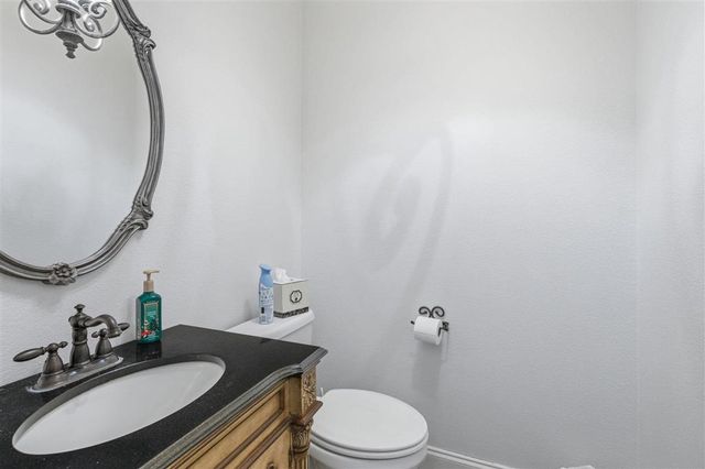 975 N Kade Ln, Lake Charles, LA 70605