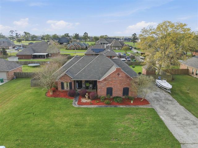 975 N Kade Ln, Lake Charles, LA 70605