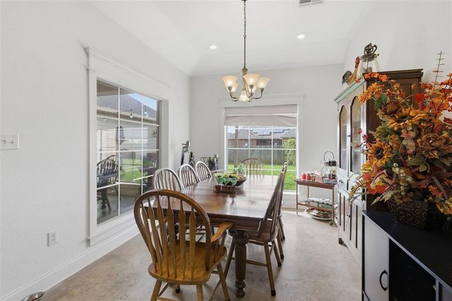 975 N Kade Ln, Lake Charles, LA 70605