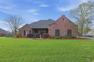 975 N Kade Ln, Lake Charles, LA 70605