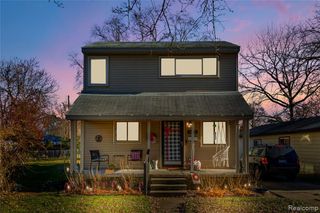 15422 Chelsea, Redford, MI 48239