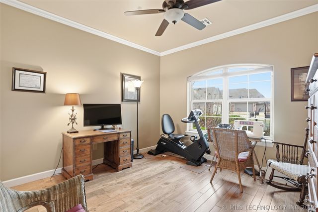 647 E Huntsville Place, Broken Arrow, OK 74011