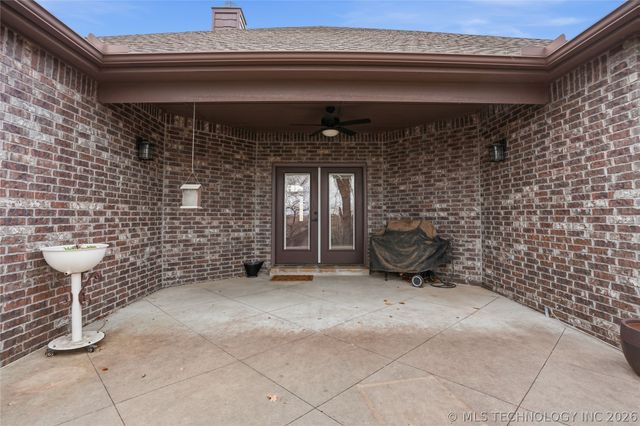 647 E Huntsville Place, Broken Arrow, OK 74011