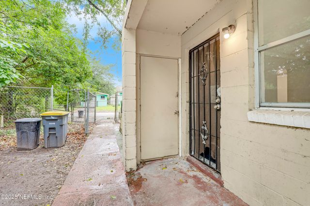 1524 W 21ST Street, Jacksonville, FL 32209