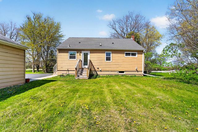 9509 60th STREET, Kenosha, WI 53144