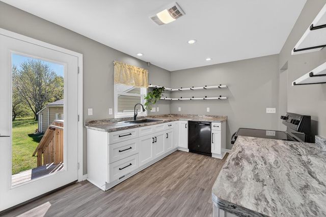 9509 60th STREET, Kenosha, WI 53144