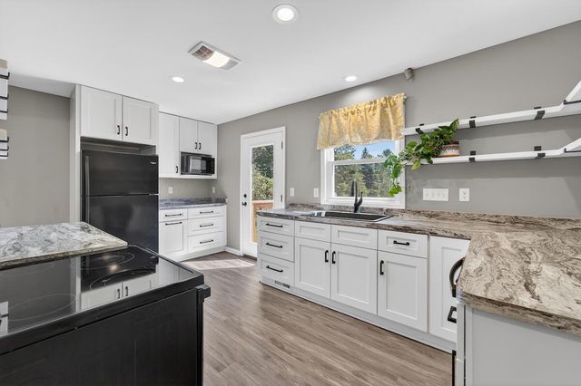 9509 60th STREET, Kenosha, WI 53144