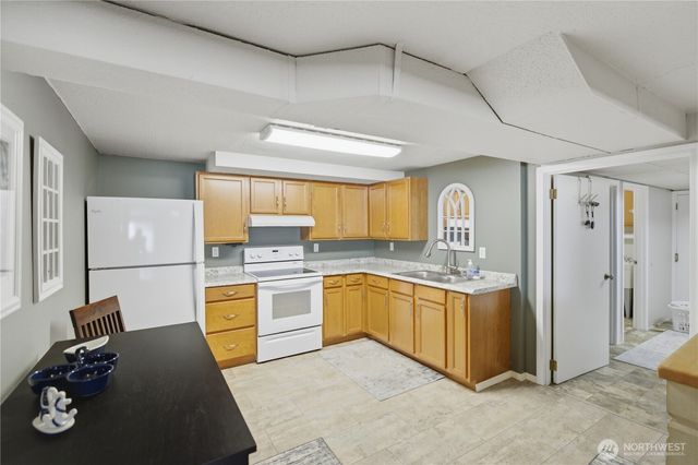 1273 S Jackson Avenue, Tacoma, WA 98465