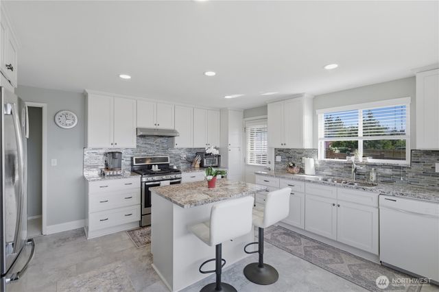 1273 S Jackson Avenue, Tacoma, WA 98465