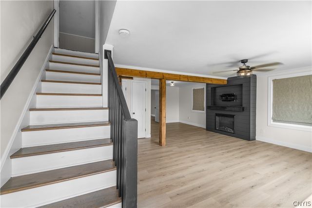146 Dolshire Dr, Clay, NY 13212