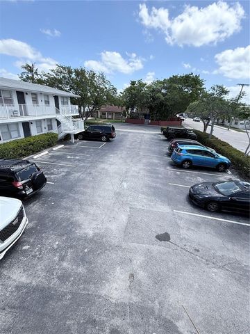 801 N H St 1, Lake Worth, FL 33460