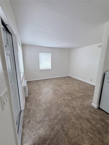 801 N H St 1, Lake Worth, FL 33460