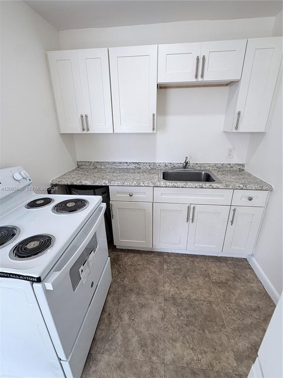 801 N H St 1, Lake Worth, FL 33460