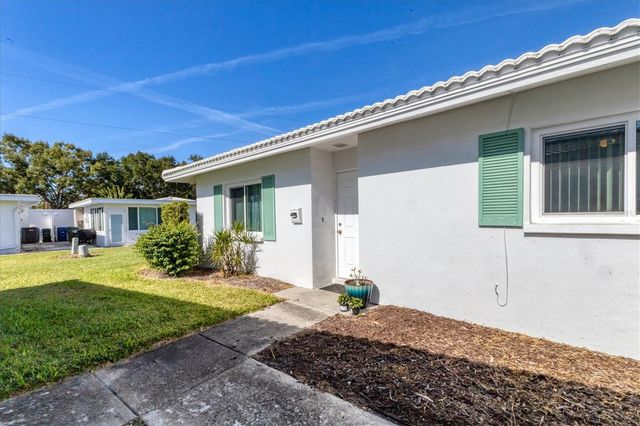 1815 ROXANE WAY 65, Sarasota, FL 34235