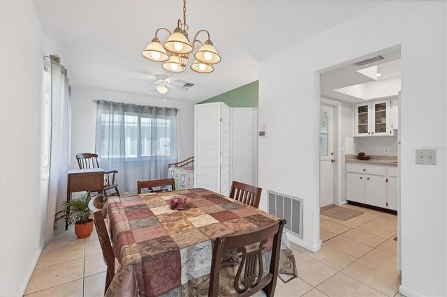 1815 ROXANE WAY 65, Sarasota, FL 34235