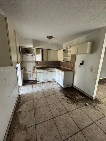 530 NW 31st Ave, Fort Lauderdale, FL 33311