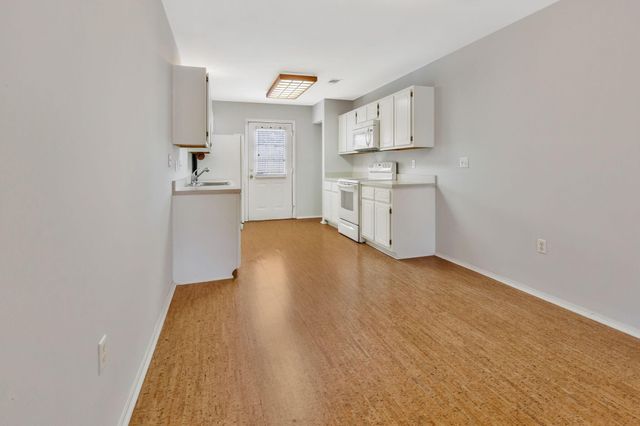 1828 Sod Drive, Fort Walton Beach, FL 32547