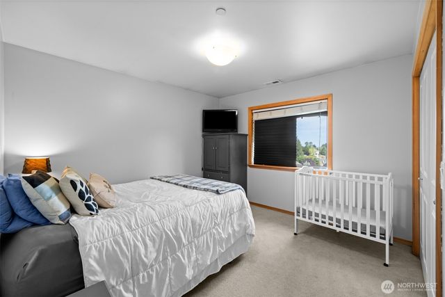 2201 W 16th Street, Port Angeles, WA 98363