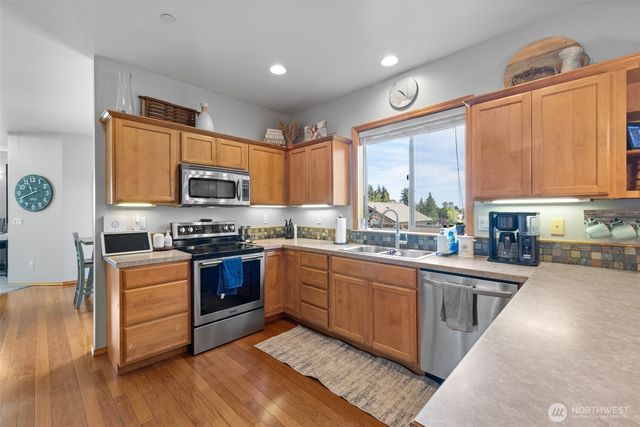 2201 W 16th Street, Port Angeles, WA 98363