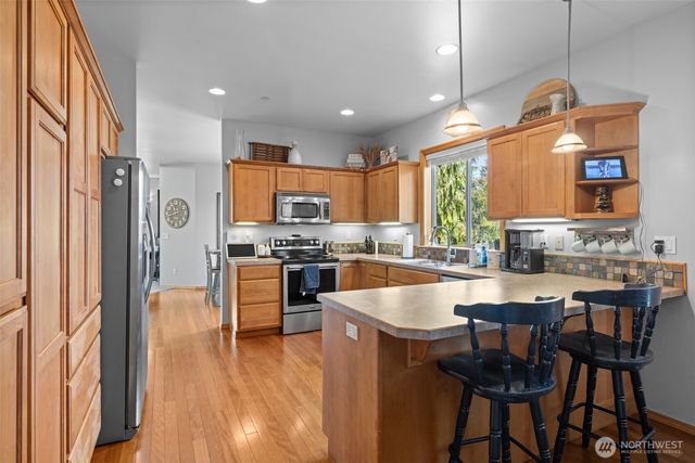 2201 W 16th Street, Port Angeles, WA 98363