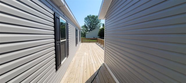 5556 W Lake Boulevard, Hart, MI 49420
