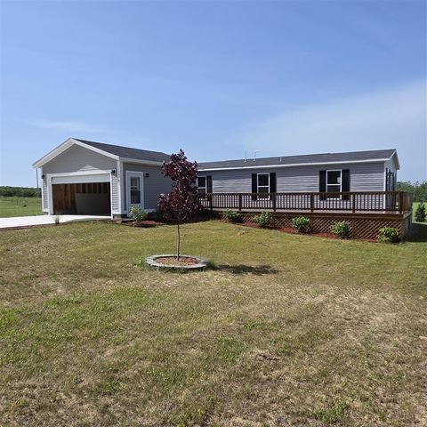 5556 W Lake Boulevard, Hart, MI 49420