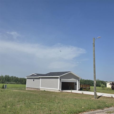 5556 W Lake Boulevard, Hart, MI 49420