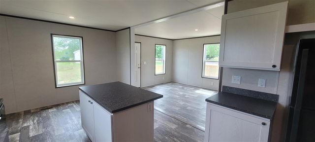 5556 W Lake Boulevard, Hart, MI 49420