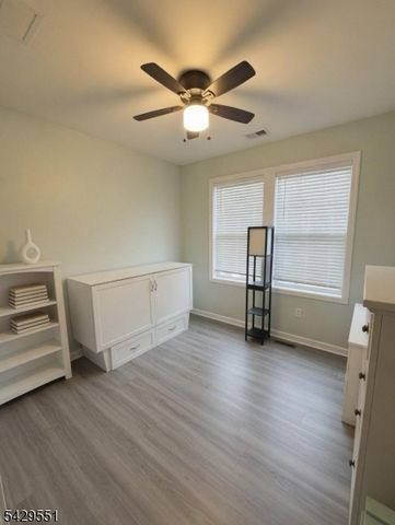 5 W River Styx Rd u-301 301, Hopatcong Boro, NJ 07843